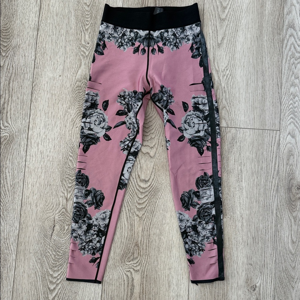 Ultracor Leggings in Pink and Black Floral